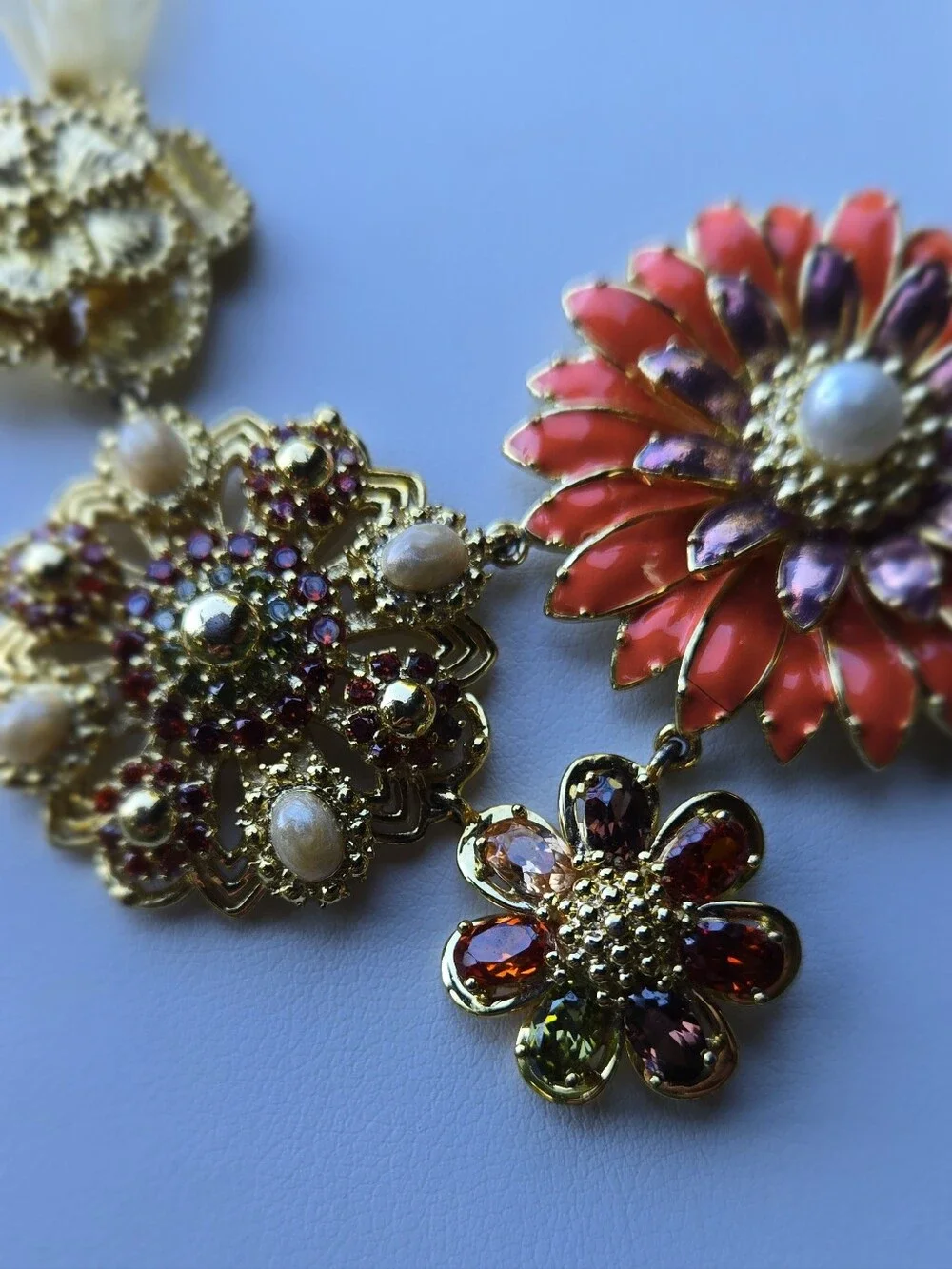 Lenox Vintage Enamel Crystal flower and ribbon necklace